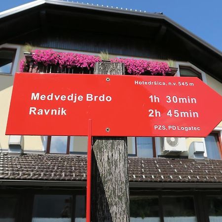 Hotedrsica Gostilna Turk酒店 外观 照片