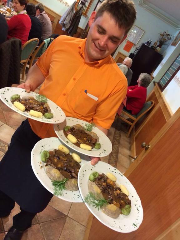 Hotedrsica Gostilna Turk酒店 外观 照片